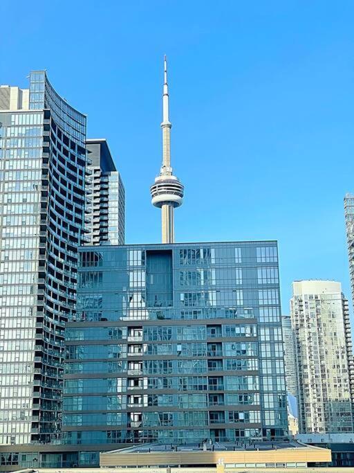 Upscale Downtown Toronto Condos By Cn Tower Экстерьер фото